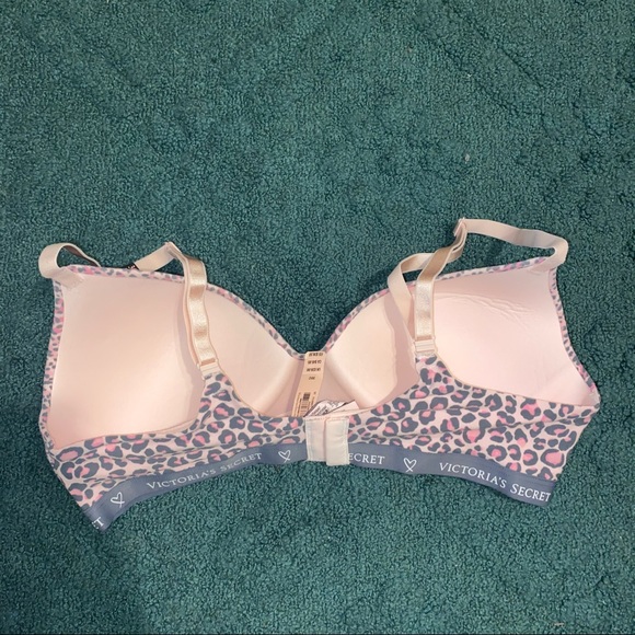 NWT Victoria’s Secret Pink Leopard Bra - Picture 3 of 4